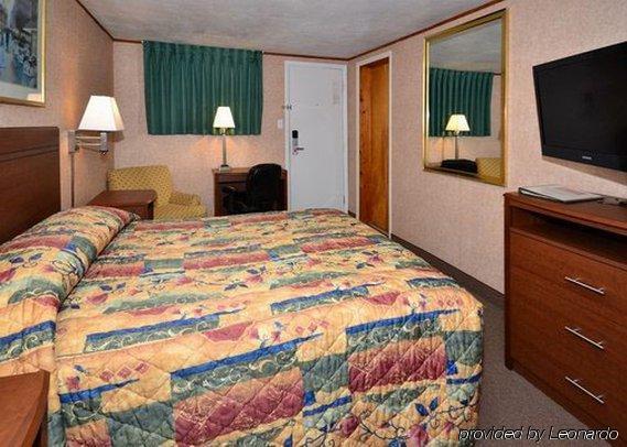 Econo Lodge Bellefonte I-99 Room photo